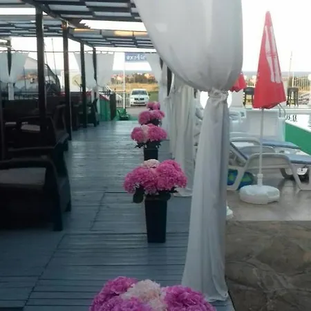 Complex Exotica فندق