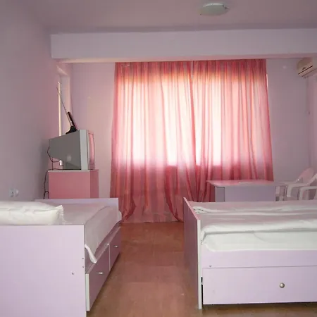 فندق Complex Exotica 2*